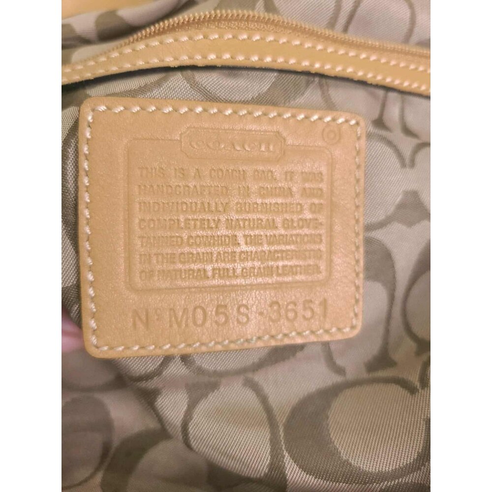 COACH Vintage Soho Y2K Hobo Shoulder Bag in tan - Picture 4 of 11